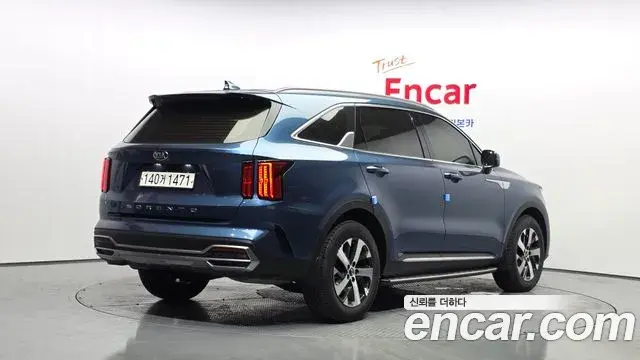 Kia Sorento 2021 — Фото 2/20
