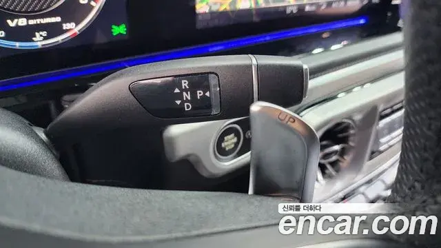 Mercedes-Benz G-Class 2021 — Photo 19/31