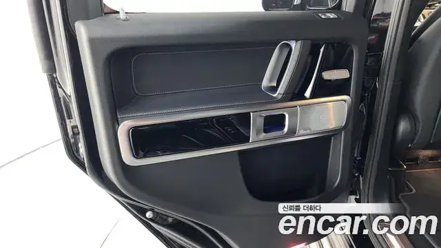 Mercedes-Benz G-Class 2021 — Photo 9/31