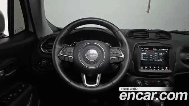 Jeep Renegade 2021 — Фото 14/20