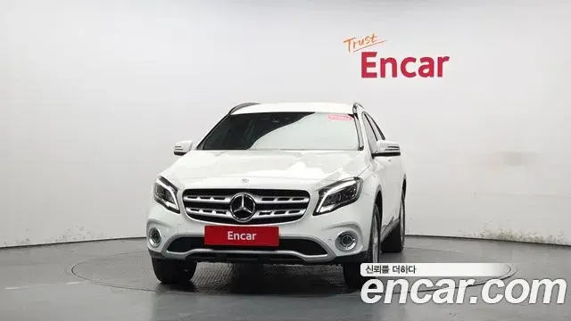 Mercedes-Benz GLA-Class 2019 — Фото 3/20