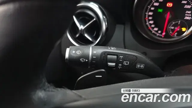 Mercedes-Benz GLA-Class 2019 — Фото 19/20