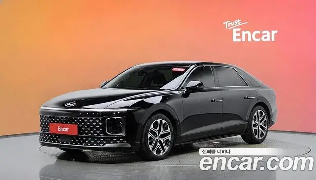 Hyundai Grandeur 2023 — Фото 1/20