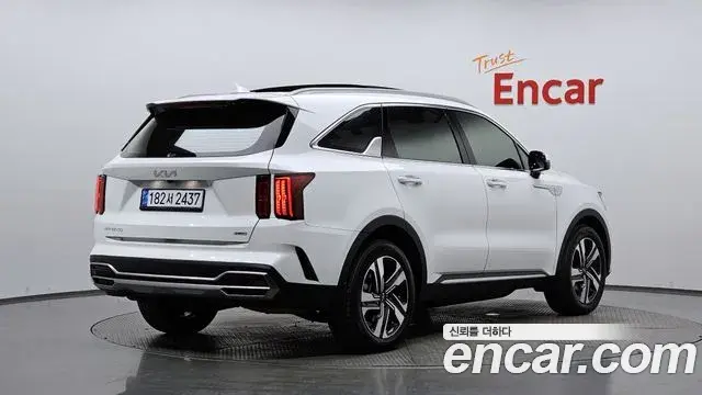 Kia Sorento 2022 — Фото 2/20
