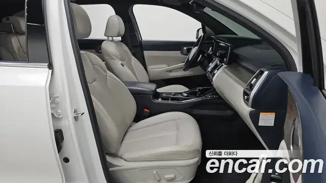 Kia Sorento 2022 — Фото 11/20