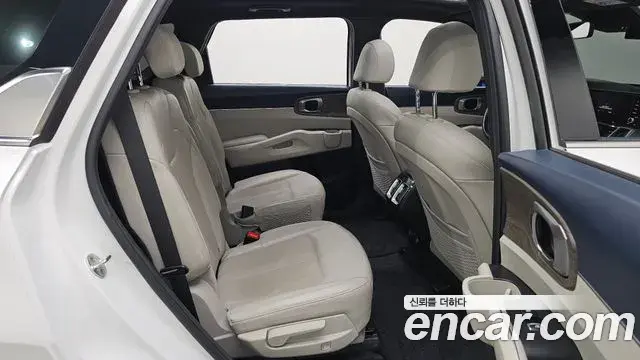 Kia Sorento 2022 — Фото 12/20