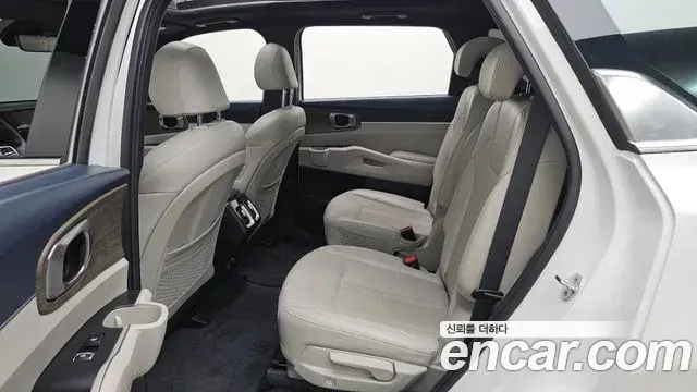 Kia Sorento 2022 — Photo 11/36