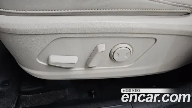 Kia Sorento 2022 — Photo 10/36