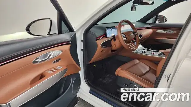Genesis GV70 2025 — Photo 23/34