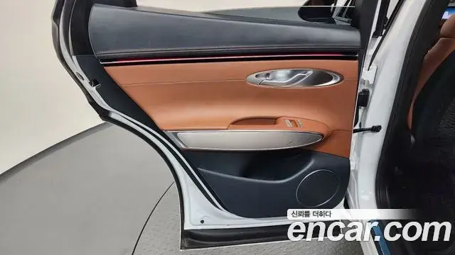 Genesis GV70 2025 — Photo 14/34