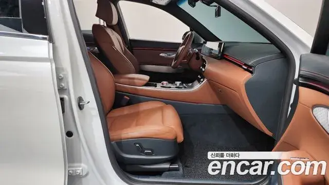 Genesis GV70 2025 — Photo 30/34