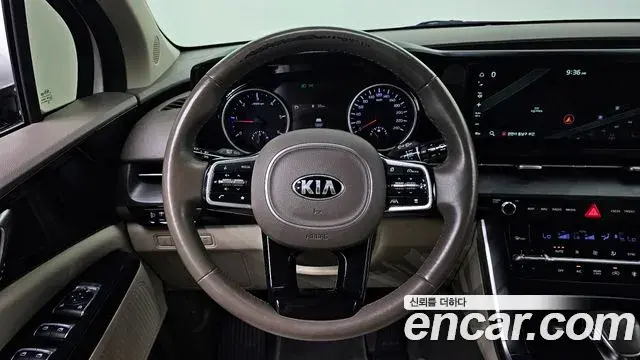 Kia Carnival 2021 — Photo 14/20