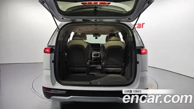 Kia Carnival 2021 — Photo 20/20