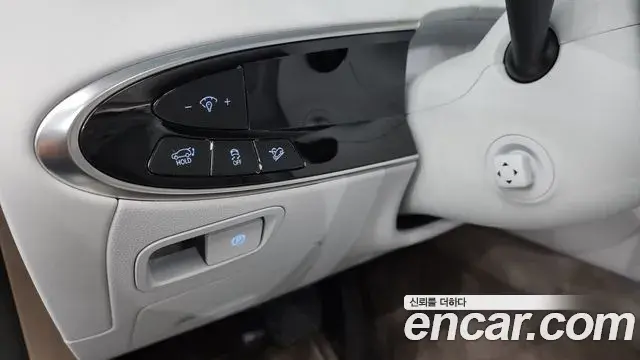 Genesis GV70 2024 — ფოტო 11/37