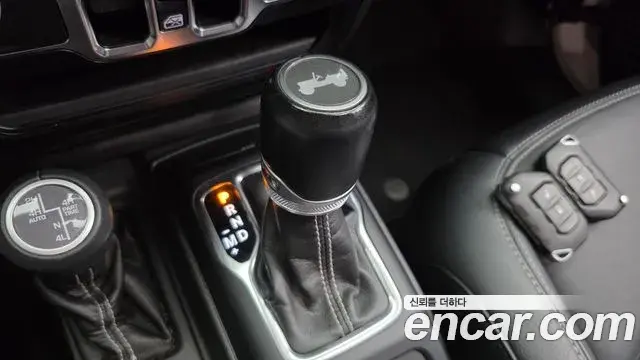 Jeep Wrangler 2021 — Фото 9/20