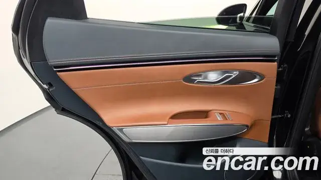 Genesis GV70 2024 — Şəkil 25/34