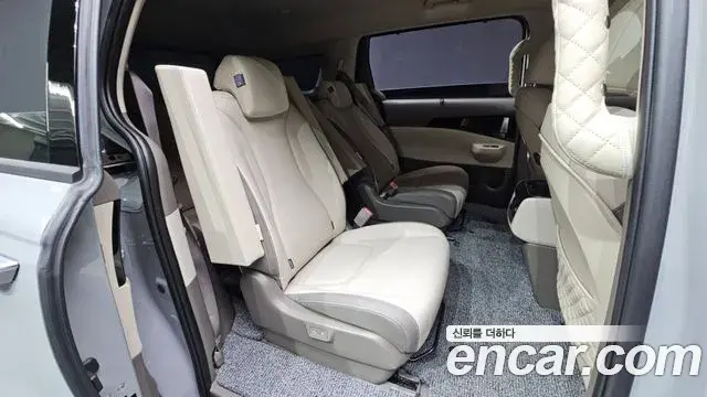 Kia Carnival 2025 — Фото 11/20