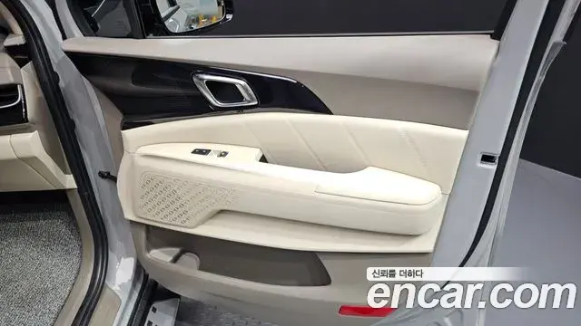 Kia Carnival 2025 — ფოტო 30/35