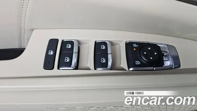 Kia Carnival 2025 — ფოტო 32/35