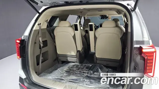 Kia Carnival 2025 — ფოტო 17/35