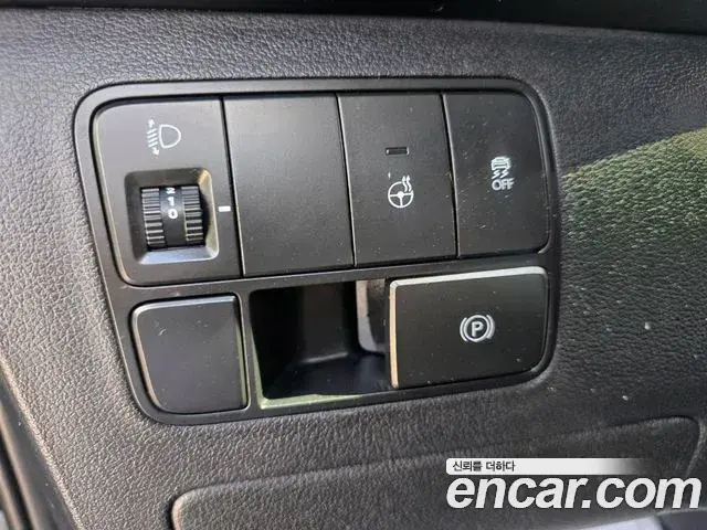 Hyundai Staria 2023 — Photo 19/20