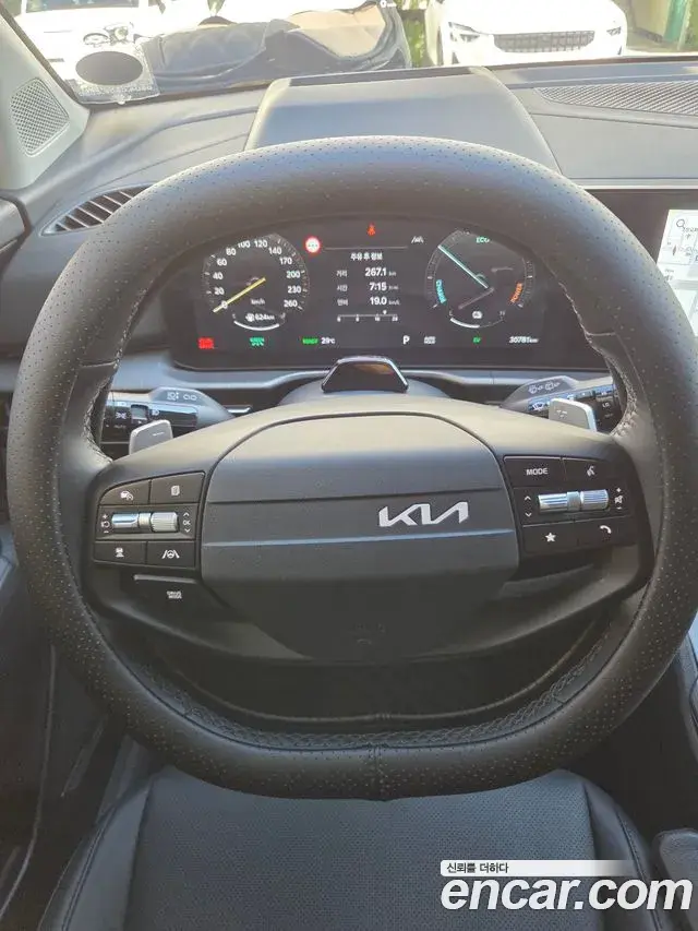 Kia Sportage 2025 — Фото 8/10