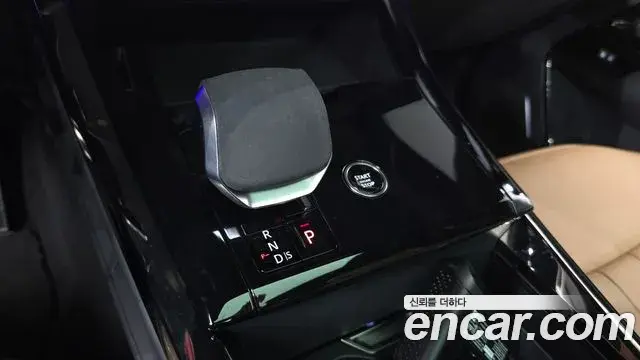 Land Rover Range Rover Sport 2025 — Şəkil 25/35