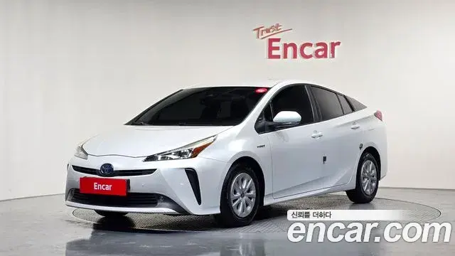 Toyota Prius 2021 — Şəkil 20/30