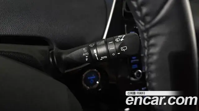 Toyota Prius 2021 — Şəkil 9/30