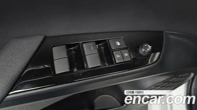 Toyota Prius 2021 — Şəkil 24/30