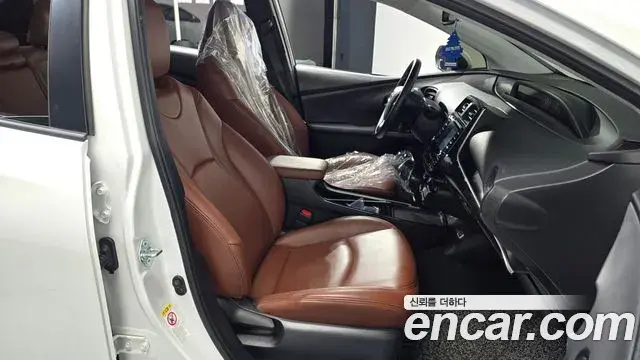 Toyota Prius 2021 — Şəkil 13/30
