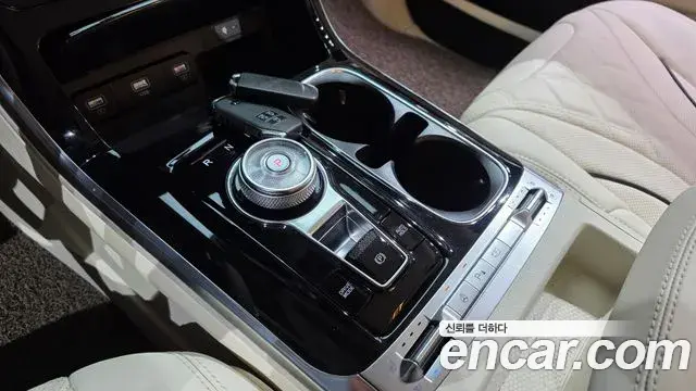 Kia Carnival 2021 — Фото 9/20