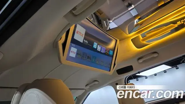 Kia Carnival 2021 — Фото 17/20