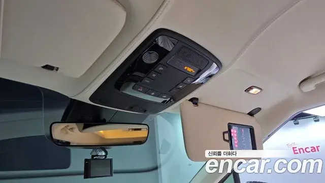Kia Carnival 2021 — Фото 19/20