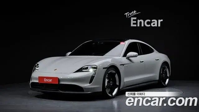 Porsche Taycan 2023 — ფოტო 6/20