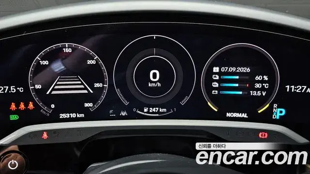 Porsche Taycan 2023 — ფოტო 19/20