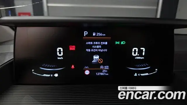 Hyundai Staria 2024 — Фото 8/20