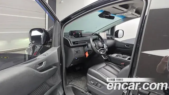 Hyundai Staria 2024 — Фото 10/20