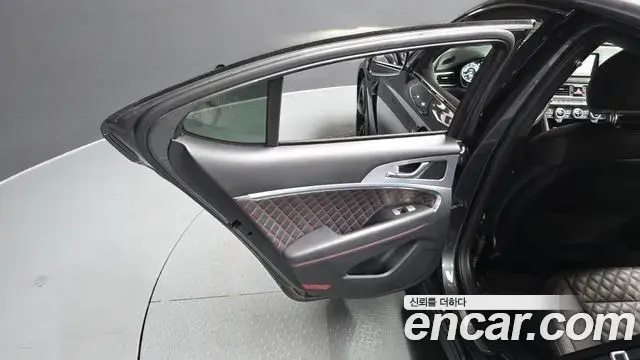 Genesis G70 2019 — ფოტო 4/28