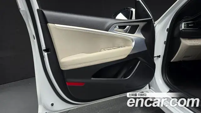 Genesis G70 2023 — Şəkil 10/32