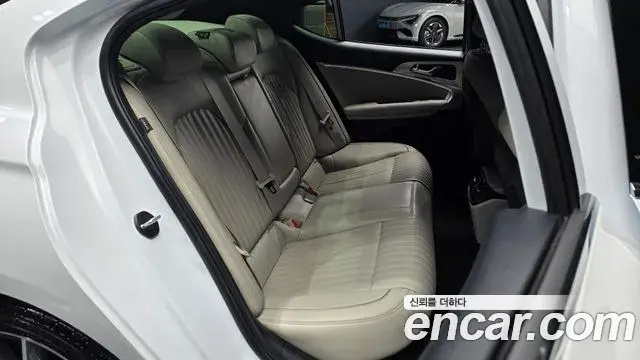 Genesis G70 2023 — Şəkil 26/32