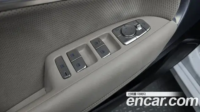 Genesis G70 2023 — Şəkil 16/32