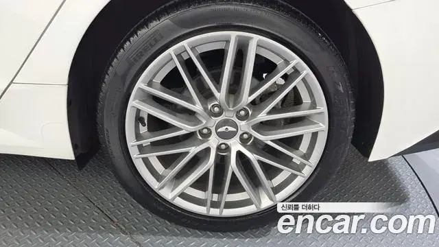 Kia K5 2020 — Şəkil 10/38