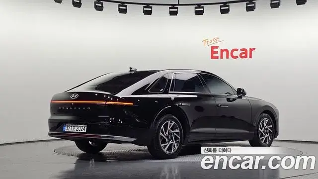 Hyundai Grandeur 2023 — Фото 2/20