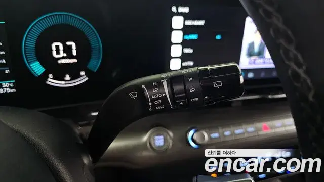 Hyundai Kona 2025 — Фото 19/20