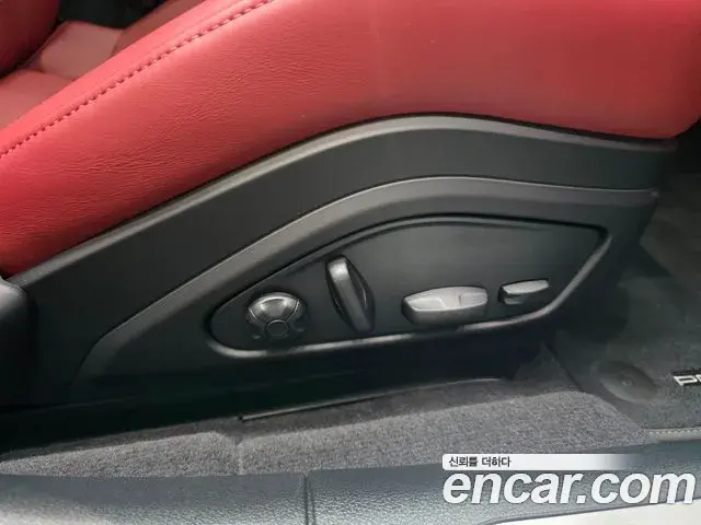 Porsche Panamera 2024 — ფოტო 19/20
