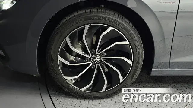 Volkswagen Golf 2024 — Şəkil 11/20