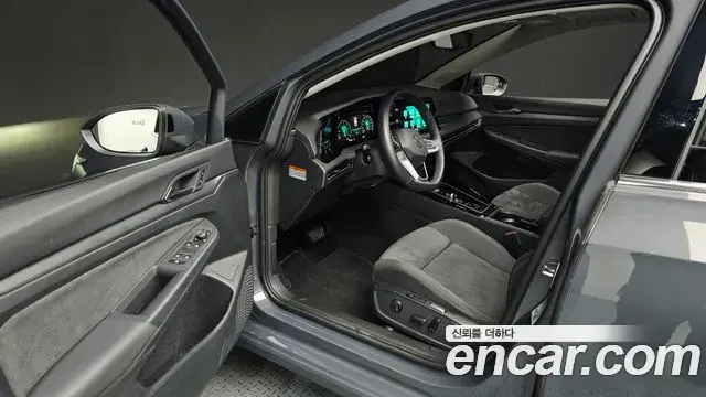 Volkswagen Golf 2024 — Şəkil 12/20