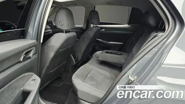 Volkswagen Golf 2024 — Şəkil 18/20