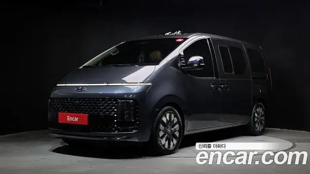 Hyundai Staria 2021 — Фото 1/20